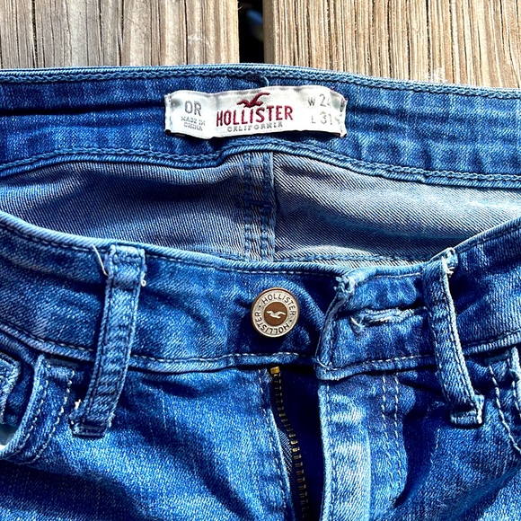 Hollister skinny jeans with holes - Picture 3 of 5